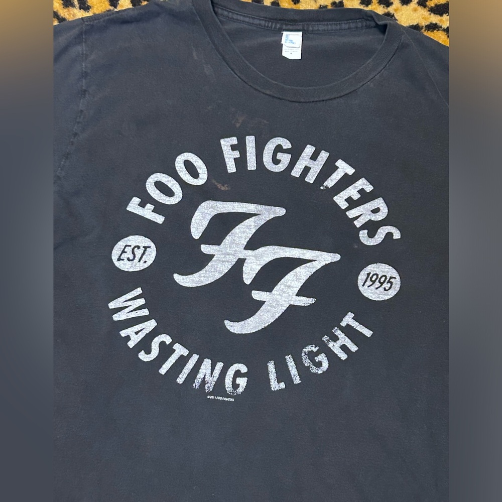 Foo Fighters T Shirt Dave Grohl 2011 Tour Wasting Light Concert T- Shirt - Picture 10 of 16